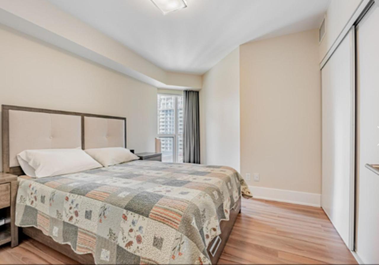 טורונטו Executive 2 Beds Near Cn Tower, Rogers Centre, Scotia Area, Business District, Entertainment District, Lakeshore מראה חיצוני תמונה