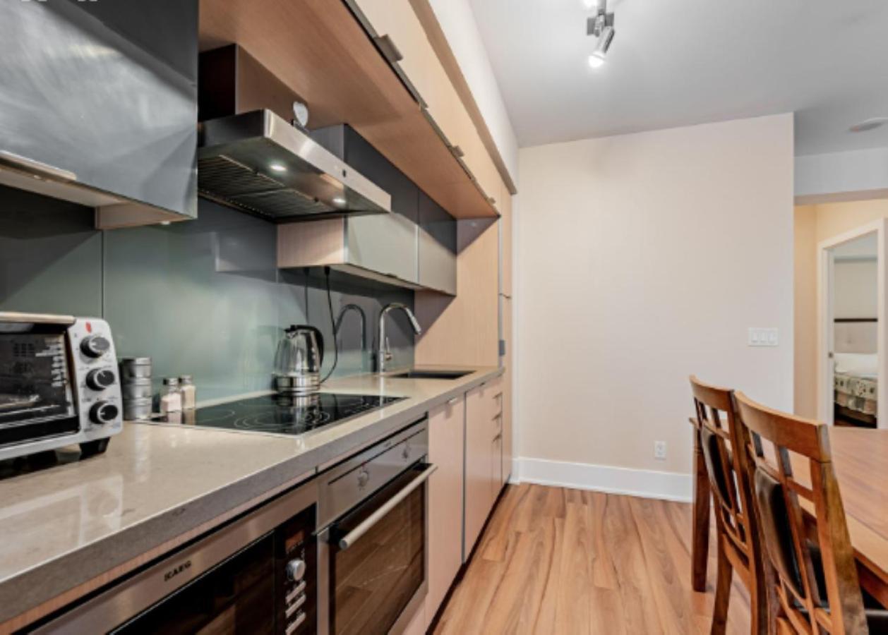 טורונטו Executive 2 Beds Near Cn Tower, Rogers Centre, Scotia Area, Business District, Entertainment District, Lakeshore מראה חיצוני תמונה